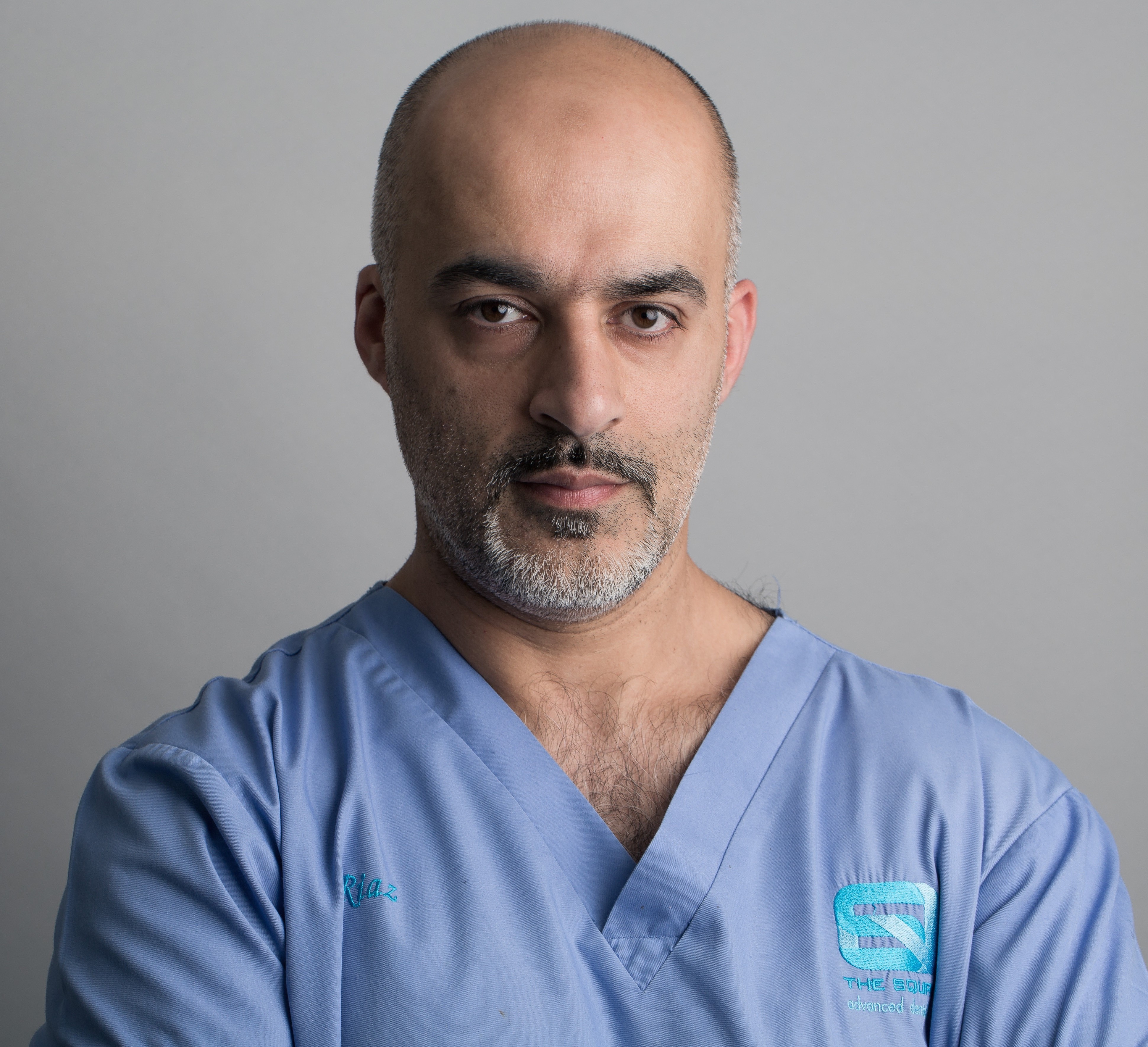 Dr Riaz Yar BDS, MFDS RCS (Edin), MPhil (Restorative), DPDS, Dip Implant Dent RCS (Edin), MPros Dent RCS (Edin), FDS RCS (Edin), Masters In Soft Tissue around Teeth and Implants (Bologna) Portrait